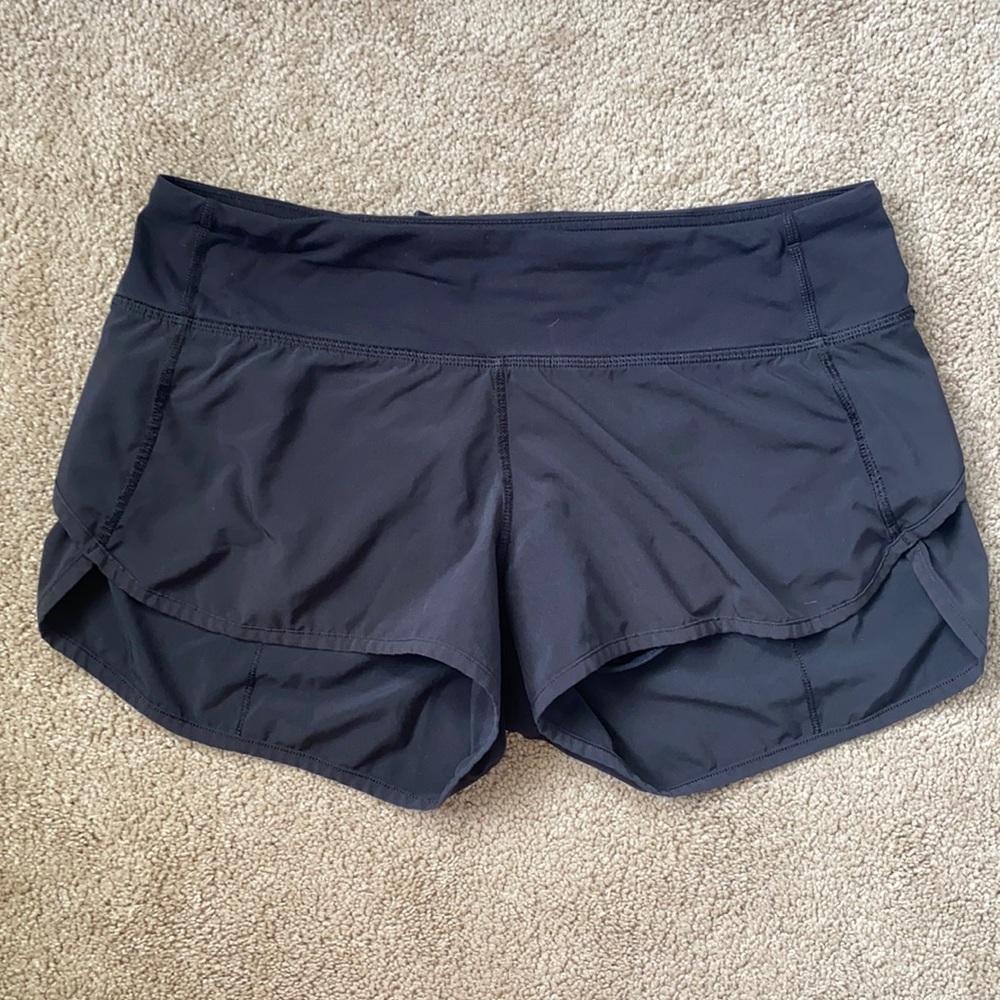Lululemon size 6 speed up shorts